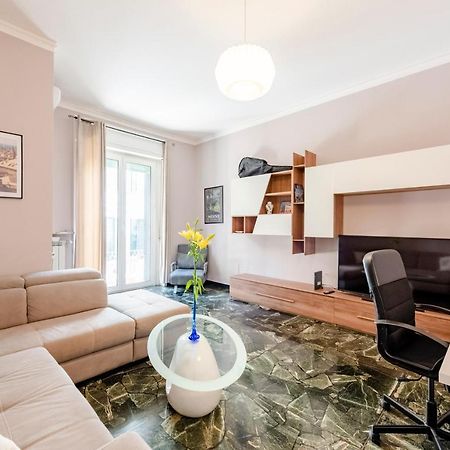 Joivy Cute Flat With Terrace Appartement Genua Buitenkant foto